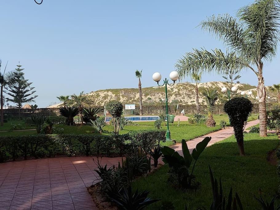 Appartement Avec Piscine Proche De La Plage Mohammedia Bagian luar foto