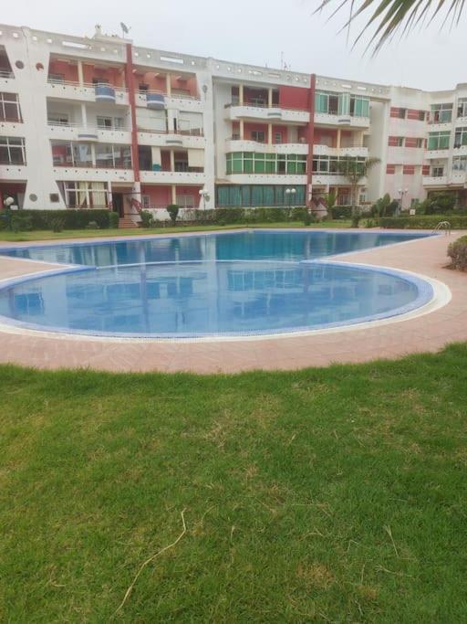 Appartement Avec Piscine Proche De La Plage Mohammedia Bagian luar foto
