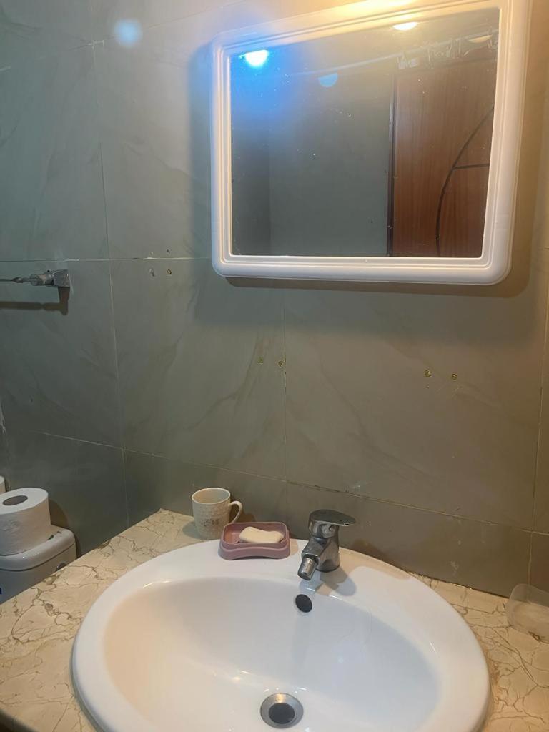 Appartement Avec Piscine Proche De La Plage Mohammedia Bagian luar foto